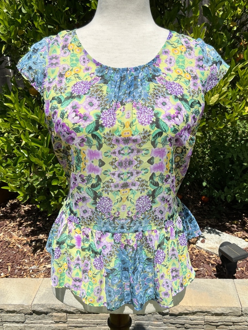 Band of Gypsies Top Size M Flowy Baby Doll Boho Floral Semi Sheer Blouse Ruffle